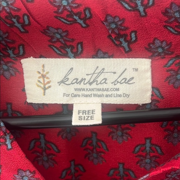 Red Patterned Button-Up Blouse - Picture 2 of 9